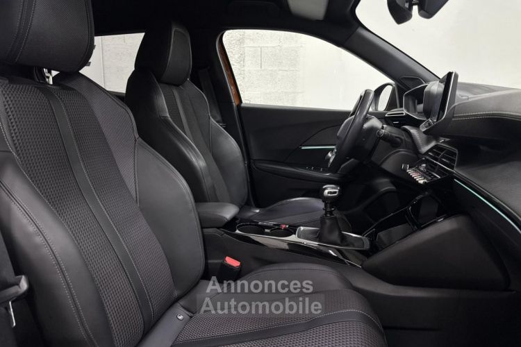 Peugeot 2008 1.2 PureTech 130 CH GT Line PREMIERE MAIN - GARANTIE 6 MOIS - <small></small> 13.990 € <small>TTC</small> - #15