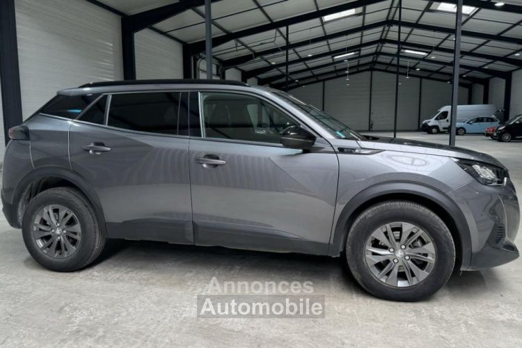 Peugeot 2008 1.2 PURETECH 130CV EAT8 STYLE + CAMERA DE RECUL + NAVI GRIS PLATINIUM - <small></small> 21.150 € <small>TTC</small> - #1