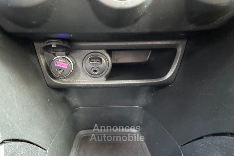 Peugeot 2008 1.2 PureTech 82ch BVM5 - <small></small> 6.490 € <small>TTC</small> - #22