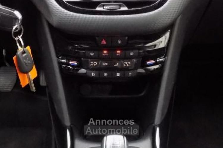 Peugeot 2008 1.2 PureTech 82ch E6.c Allure DISTRIBUTION OK - <small></small> 9.990 € <small>TTC</small> - #17