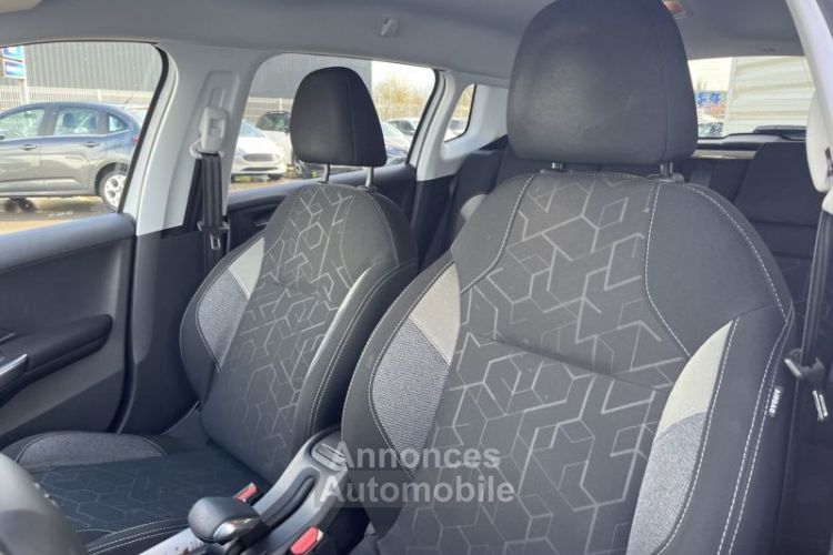 Peugeot 2008 1.2 PureTech 82ch Style - <small></small> 10.990 € <small>TTC</small> - #10