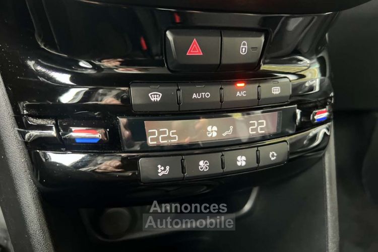 Peugeot 2008 1.2 PureTech Allure S 110cv Automatique 6vit - <small></small> 12.800 € <small>TTC</small> - #17