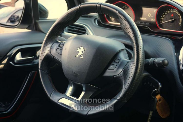 Peugeot 2008 1.2 PureTech GT Line AUTO NAVI CAMERA CARNET 6dT - <small></small> 13.990 € <small>TTC</small> - #19