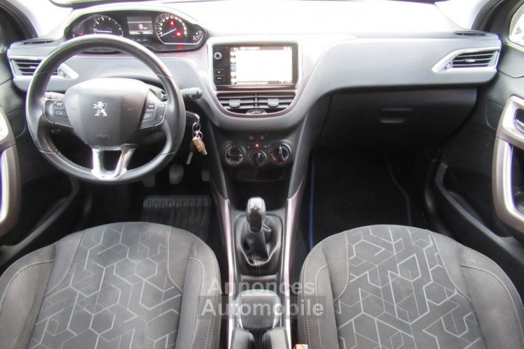 Peugeot 2008 1.2 PURETECH STYLE 82CH - <small></small> 5.990 € <small>TTC</small> - #13