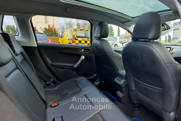 Peugeot 2008 1,2 THP Puretech Crossway Eat 6 110CH - <small></small> 11.950 € <small>TTC</small> - #30