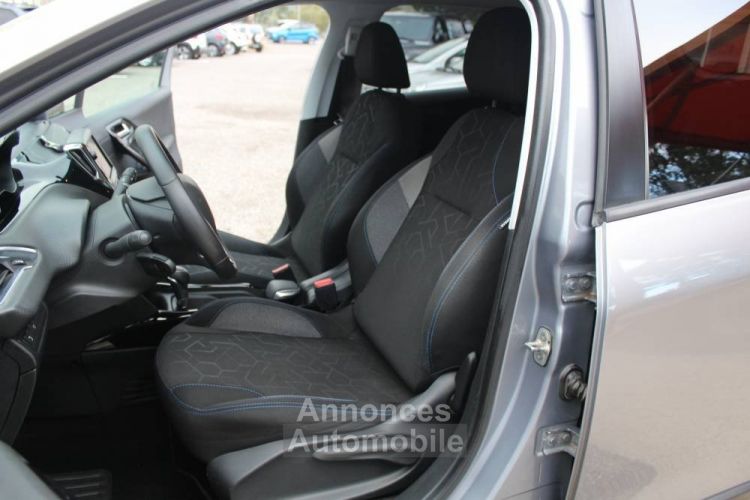 Peugeot 2008 1,2L THP 12V 110CV BVA EAT6 PACK SPORT /SIGNATURE 5 PORTES 2019 ÉTAT PARFAIT GARANTIE 12 MOIS - <small></small> 14.990 € <small>TTC</small> - #24