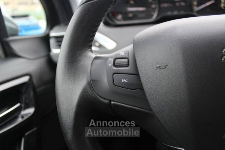 Peugeot 2008 1,2L THP 12V 110CV BVA EAT6 PACK SPORT /SIGNATURE 5 PORTES 2019 ÉTAT PARFAIT GARANTIE 12 MOIS - <small></small> 14.990 € <small>TTC</small> - #33