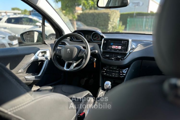 Peugeot 2008 130ch Allure DISTRIB NEUVE + GARANTIE 1 AN + CARPLAY + SIÈGES CHAUFF + ROUE SECOURS - <small></small> 10.990 € <small>TTC</small> - #32