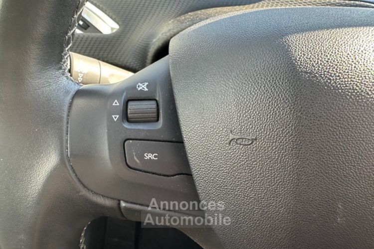 Peugeot 2008 130ch Allure DISTRIB NEUVE + GARANTIE 1 AN + CARPLAY + SIÈGES CHAUFF + ROUE SECOURS - <small></small> 10.990 € <small>TTC</small> - #35