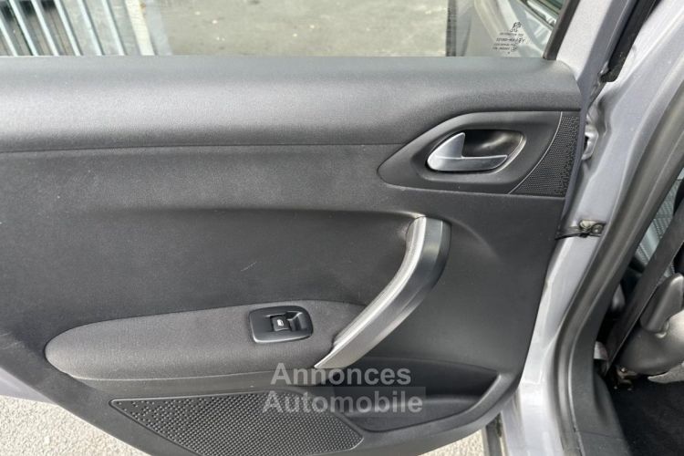 Peugeot 2008 1.5 BlueHDi S&S - 100 Allure Gps + Clim + Radar AR - <small></small> 11.990 € <small>TTC</small> - #38