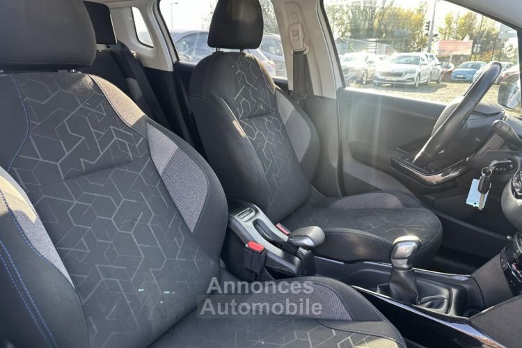 Peugeot 2008 1.5 BlueHDi S&S - 100 Signature Gps + Clim + Camera AR - <small></small> 8.490 € <small>TTC</small> - #10