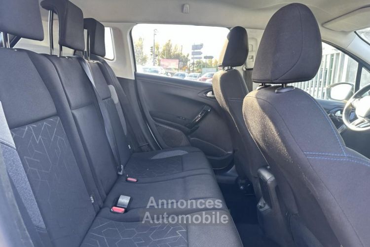 Peugeot 2008 1.5 BlueHDi S&S - 100 Signature Gps + Clim + Camera AR - <small></small> 8.490 € <small>TTC</small> - #28