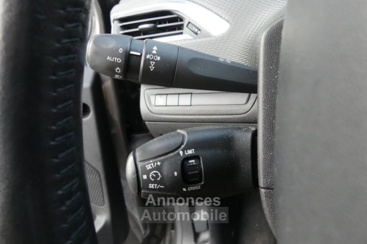 Peugeot 2008 1.6 BlueHDi 100 CV STYLE - <small></small> 8.990 € <small>TTC</small> - #20