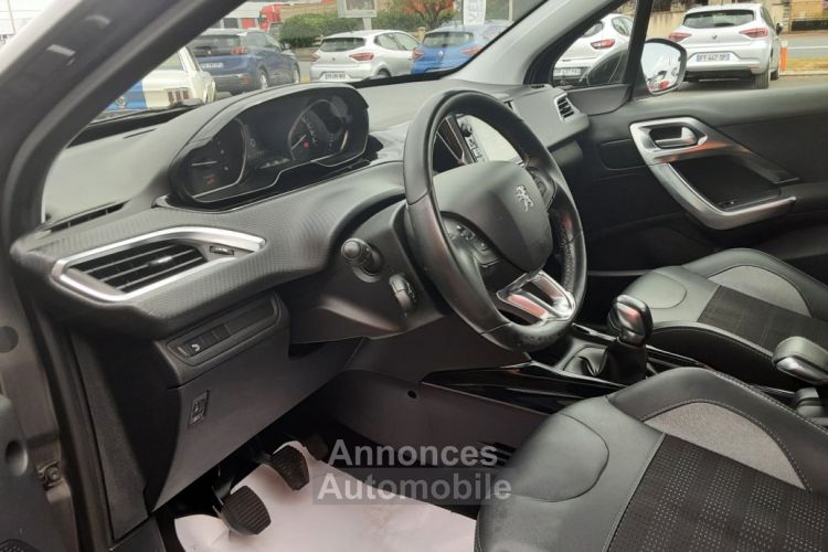 Peugeot 2008 1.6 BlueHDi 100ch BVM5 ALLURE + Camera - <small></small> 14.490 € <small>TTC</small> - #10