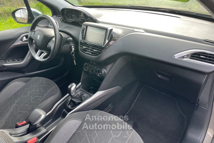 Peugeot 2008 1.6 BLUEHDI 100ch STYLE - <small></small> 9.990 € <small>TTC</small> - #5