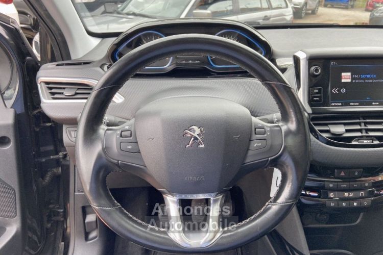 Peugeot 2008 1.6 BLUEHDI 115 ALLURE Toit Pano Park Assist - <small></small> 10.980 € <small>TTC</small> - #13