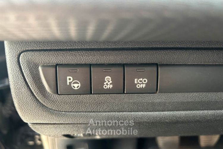 Peugeot 2008 1.6 BlueHDI 115 Cv Style Jantes Aluminium-GPS-Aide au stationnement-Park Assist - <small></small> 9.990 € <small>TTC</small> - #8