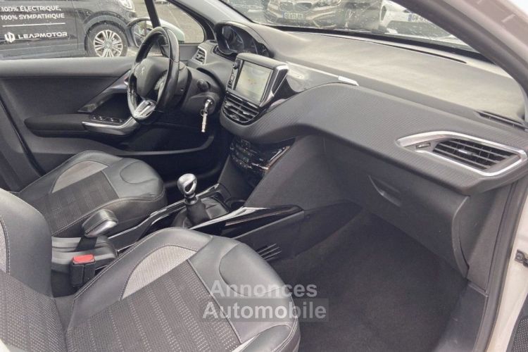 Peugeot 2008 1.6 BlueHdi 120 ALLURE CAMERA JA17 GRIP CONTROL - <small></small> 10.950 € <small>TTC</small> - #20