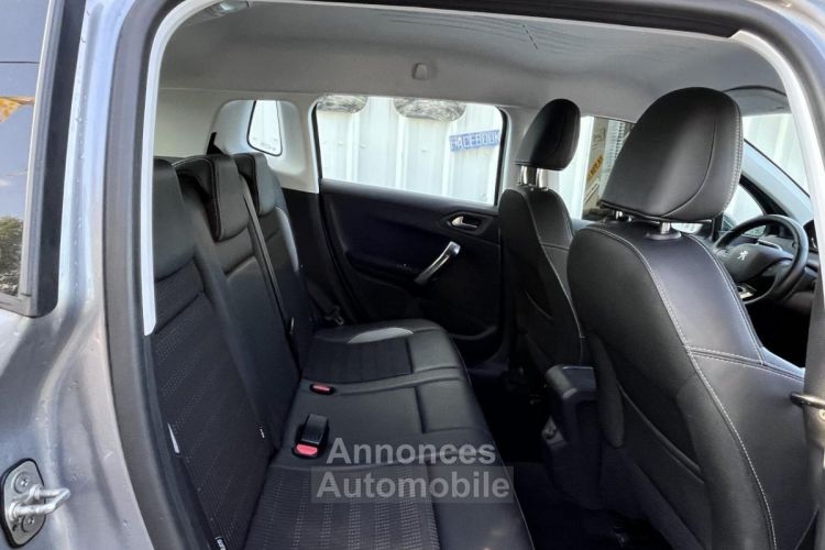 Peugeot 2008 1.6 BlueHDi S&S - 120 Allure PHASE 1 - <small></small> 10.990 € <small>TTC</small> - #10