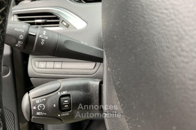 Peugeot 2008 1.6 BlueHDi S&S 120CH Allure - GRIP CONTROL - <small></small> 7.990 € <small>TTC</small> - #14