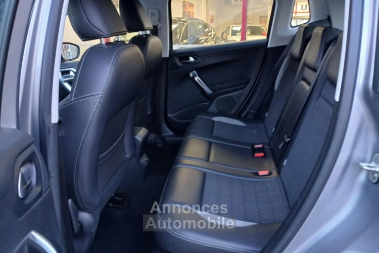 Peugeot 2008 1.6 e-HDI 92 ALLURE - <small></small> 9.990 € <small>TTC</small> - #16