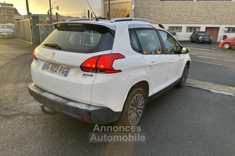 Peugeot 2008 1.6 e-HDi FAP - 92 Allure Clim + attelage - <small></small> 6.490 € <small>TTC</small> - #5