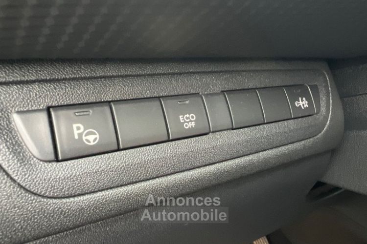 Peugeot 2008 1.6 HDI 92CH ALLURE / TOIT PANO / GPS/ LED / GARANTIE - <small></small> 7.990 € <small>TTC</small> - #15