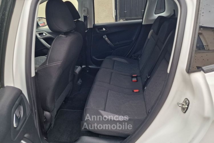 Peugeot 2008 essence 82ch style 82000km garantie 12-mois - <small></small> 7.950 € <small>TTC</small> - #5