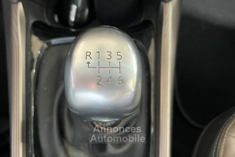 Peugeot 2008 FÉLINE CUIVRE 115 ch 1.6 e-HDi TOIT PANO ATTELAGE - <small></small> 8.990 € <small>TTC</small> - #22