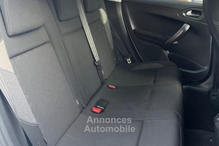 Peugeot 2008 GENERATION-I 1.2 82 STYLE - <small></small> 8.490 € <small>TTC</small> - #13