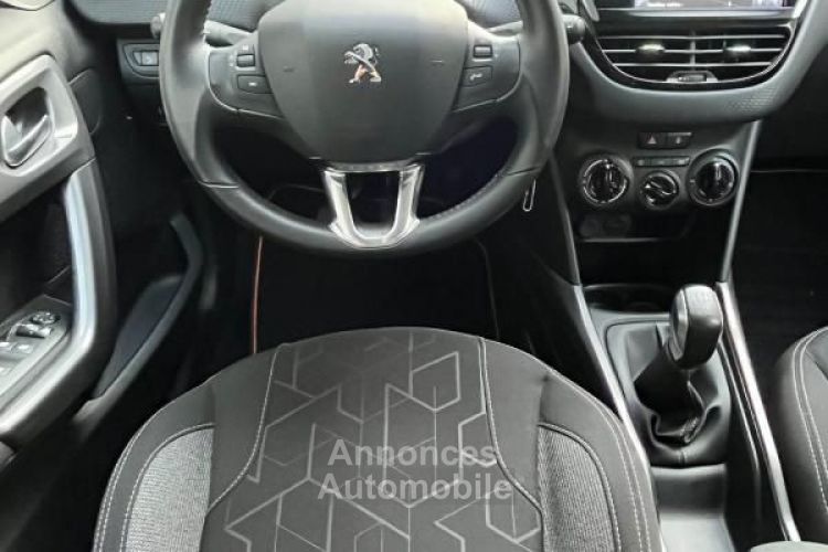 Peugeot 2008 GENERATION-I 1.2 82 STYLE - <small></small> 8.490 € <small>TTC</small> - #15