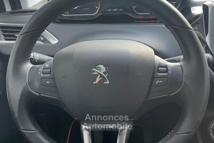 Peugeot 2008 GENERATION-I 1.2 82 STYLE - <small></small> 8.490 € <small>TTC</small> - #16