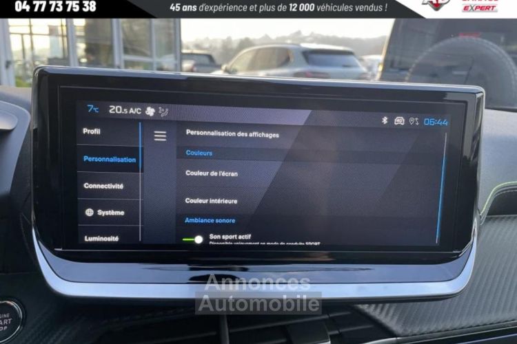 Peugeot 2008 Hybrid 136 e-DCS6 GT + Toit ouvrant panoramique + Caméra 360°+ Navigation - <small></small> 28.990 € <small>TTC</small> - #23