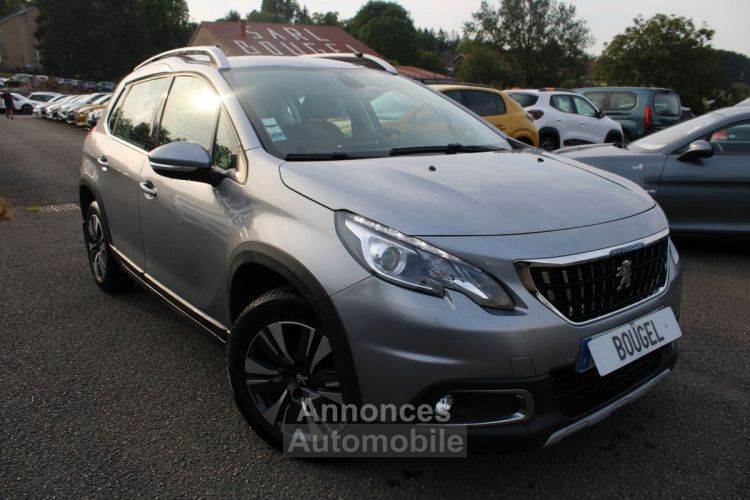 Peugeot 2008 II ALLURE 110 CV GPS 3D CAMÉRA ATTELAGE AUDIO USB JA 16 RÉGULATEUR BOITE AUTO EAT-6 - <small></small> 12.990 € <small>TTC</small> - #1