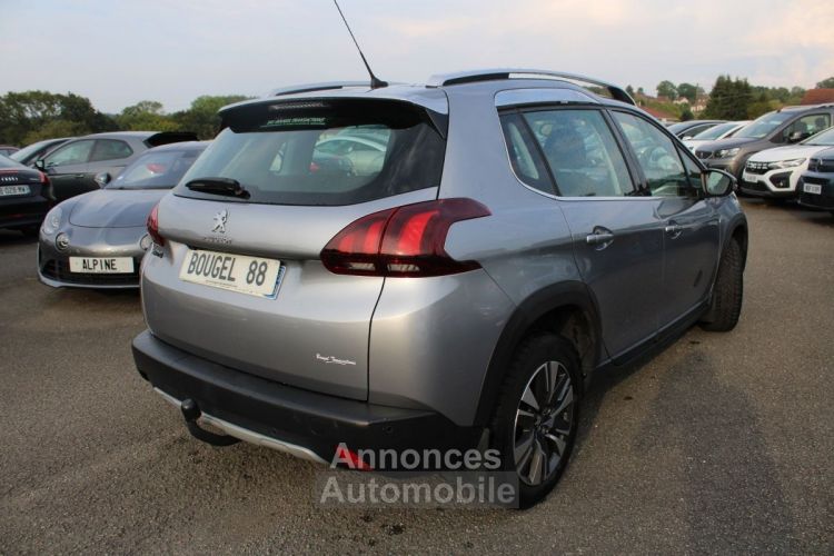 Peugeot 2008 II ALLURE 110 CV GPS 3D CAMÉRA ATTELAGE AUDIO USB JA 16 RÉGULATEUR BOITE AUTO EAT-6 - <small></small> 12.990 € <small>TTC</small> - #2