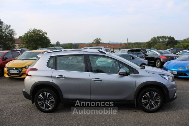 Peugeot 2008 II ALLURE 110 CV GPS 3D CAMÉRA ATTELAGE AUDIO USB JA 16 RÉGULATEUR BOITE AUTO EAT-6 - <small></small> 12.990 € <small>TTC</small> - #5