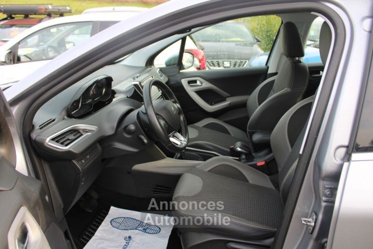 Peugeot 2008 II ALLURE 110 CV GPS 3D CAMÉRA ATTELAGE AUDIO USB JA 16 RÉGULATEUR BOITE AUTO EAT-6 - <small></small> 12.990 € <small>TTC</small> - #9