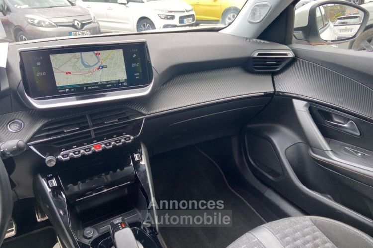 Peugeot 2008 PureTech 130 EAT8 ROADTRIP GPS 10 ADML 1°Main - <small></small> 22.980 € <small>TTC</small> - #22