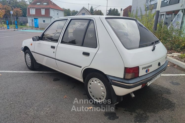 Peugeot 205 1.1 60ch Sacré Numéro (TU1M HDZ) - <small></small> 7.990 € <small>TTC</small> - #3