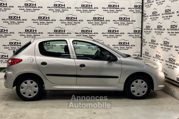 Peugeot 206 + 1.1 60CH URBAN 5P - <small></small> 5.990 € <small>TTC</small> - #3