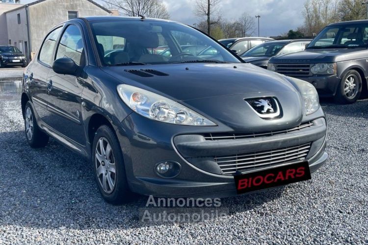 Peugeot 206 + 1.1 Bassis - <small></small> 4.950 € <small>TTC</small> - #1