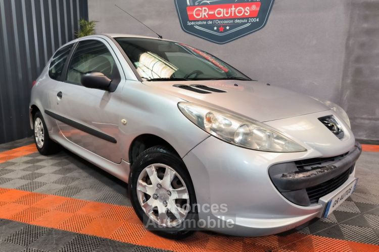 Peugeot 206 + 1.1 Révisée et CT ok 98.500 kms Garantie 6 mois - <small></small> 3.990 € <small>TTC</small> - #1