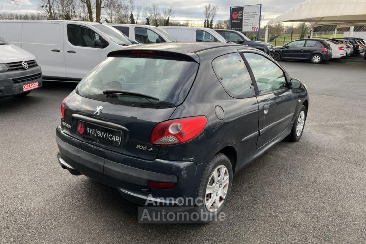 Peugeot 206 + 1.1i Urban DISTRI A JOUR GTIE 12M - <small></small> 4.490 € <small>TTC</small> - #3