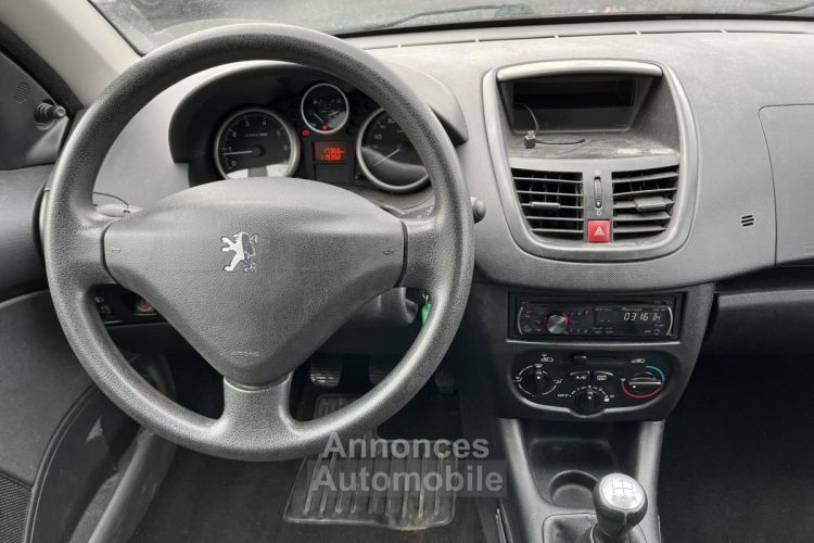 Peugeot 206 + 1.1i Urban DISTRI A JOUR GTIE 12M - <small></small> 4.490 € <small>TTC</small> - #7