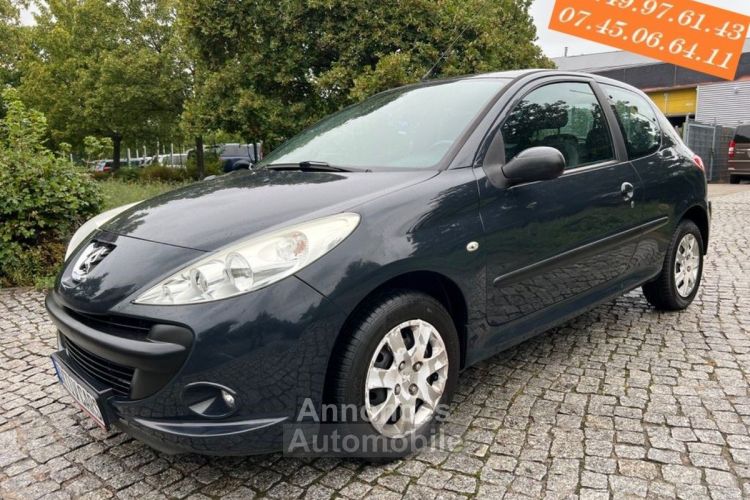 Peugeot 206 + 1.4 Basis - <small></small> 4.750 € <small>TTC</small> - #1