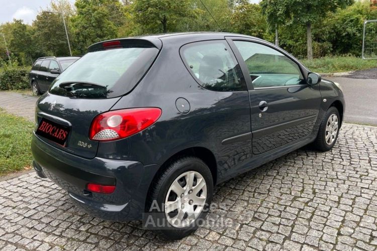 Peugeot 206 + 1.4 Basis - <small></small> 4.750 € <small>TTC</small> - #6