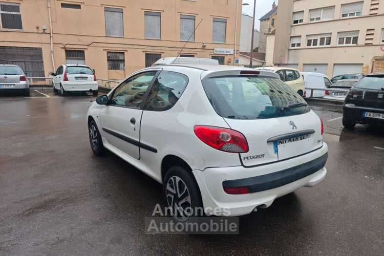 Peugeot 206 + 1.4 HDI 70CH Active 2 places - <small></small> 2.220 € <small>TTC</small> - #4