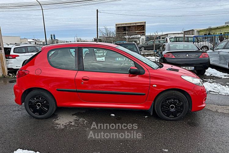 Peugeot 206 + 1.4 TRENDY 3P - <small></small> 2.999 € <small>TTC</small> - #4