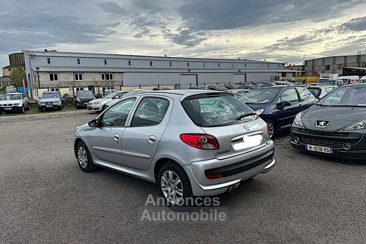 Peugeot 206 + 1.4 TRENDY 5P - <small></small> 3.499 € <small>TTC</small> - #7