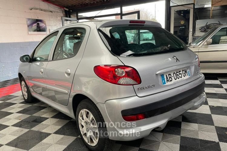 Peugeot 206 + 1.4 TRENDY 5P - <small></small> 3.490 € <small>TTC</small> - #8